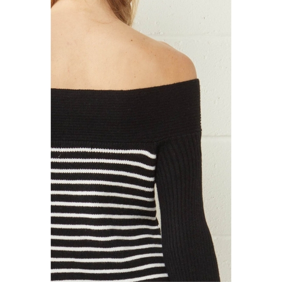 ENTRO STRIPED OVER THE SHOULDER SWEATER - Picture 6 of 12
